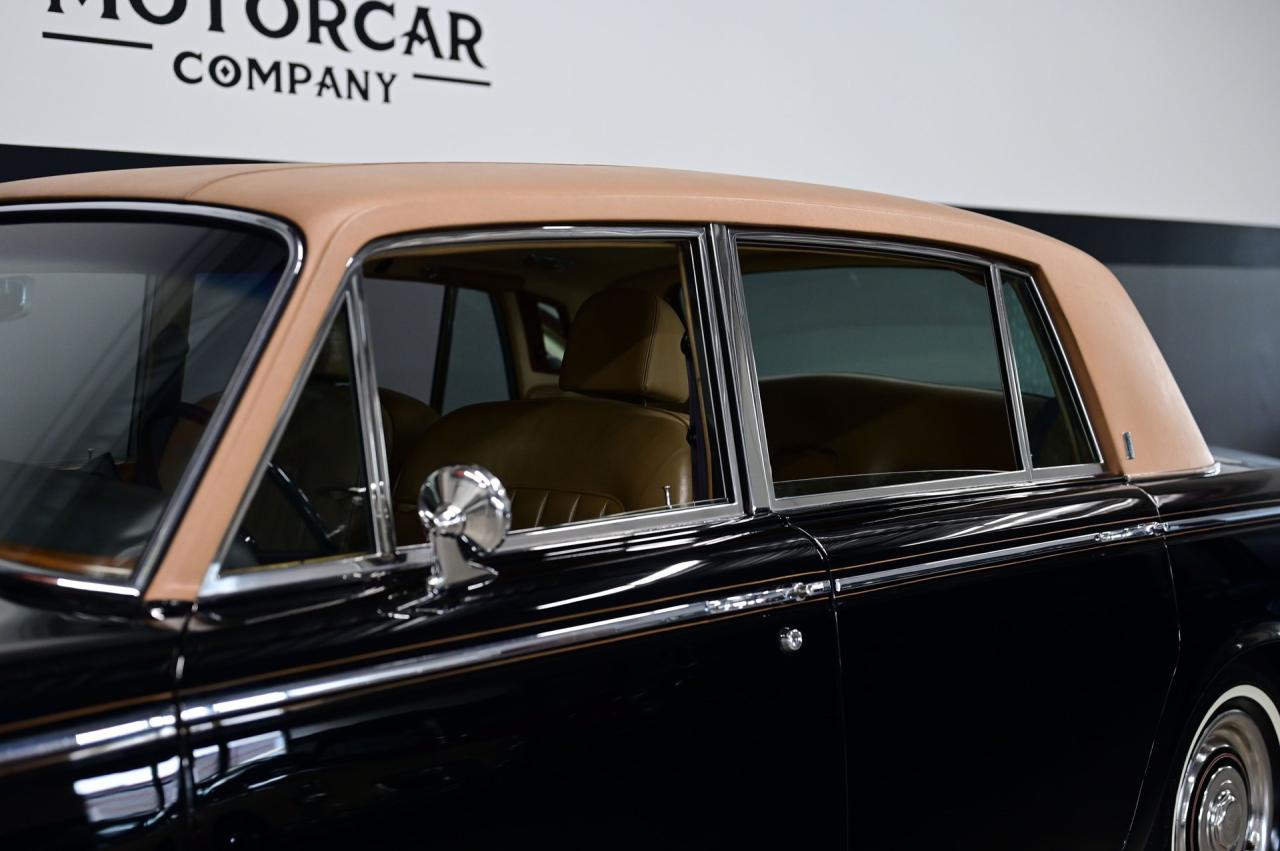 1972 Rolls - Royce SILVER CLOUD LWB