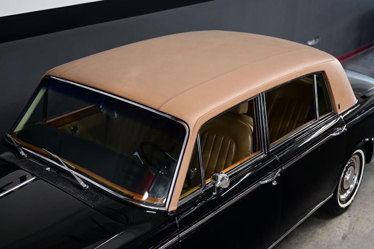 1972 Rolls - Royce SILVER CLOUD LWB