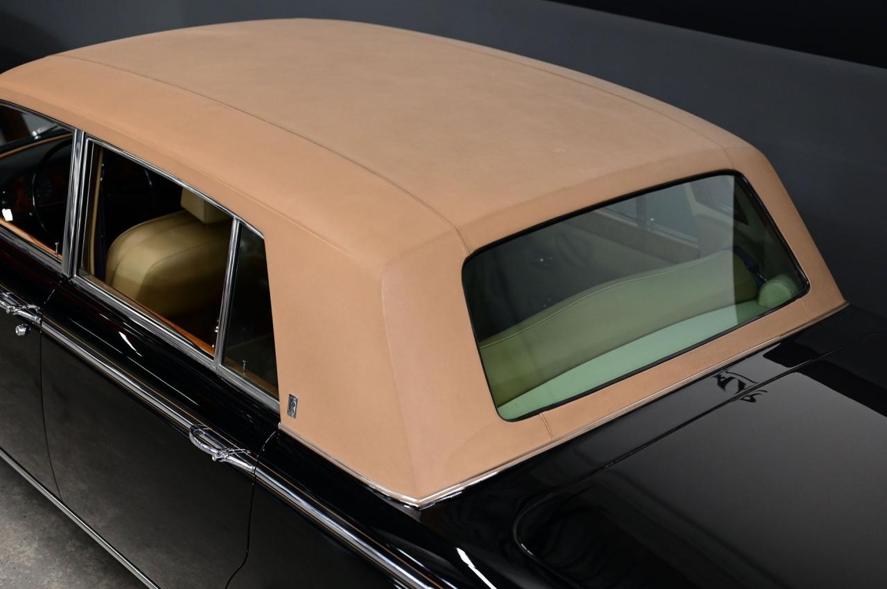 1972 Rolls - Royce SILVER CLOUD LWB