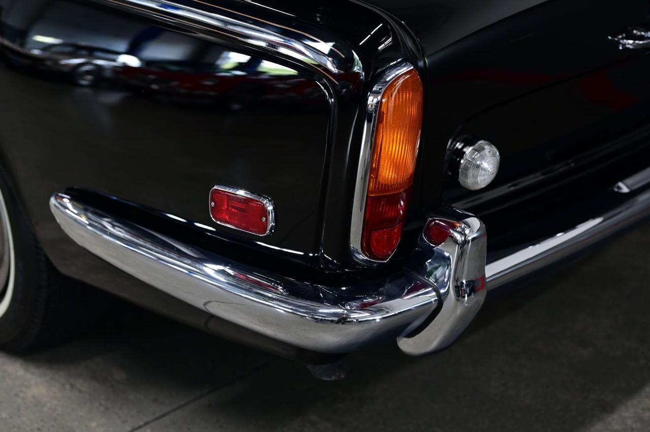 1972 Rolls - Royce SILVER CLOUD LWB