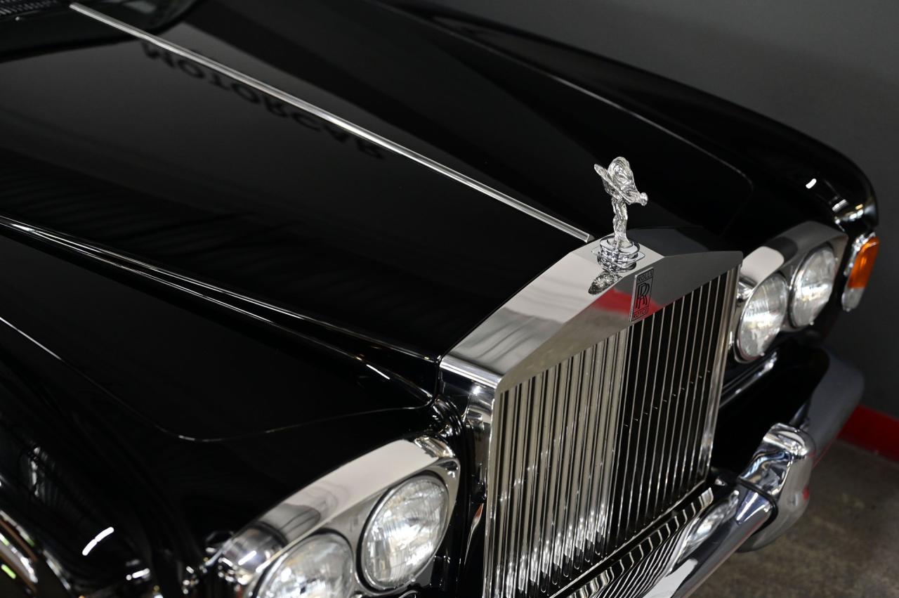 1972 Rolls - Royce SILVER CLOUD LWB
