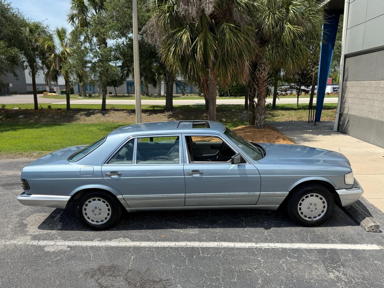 1986 Mercedes - Benz 300SDL