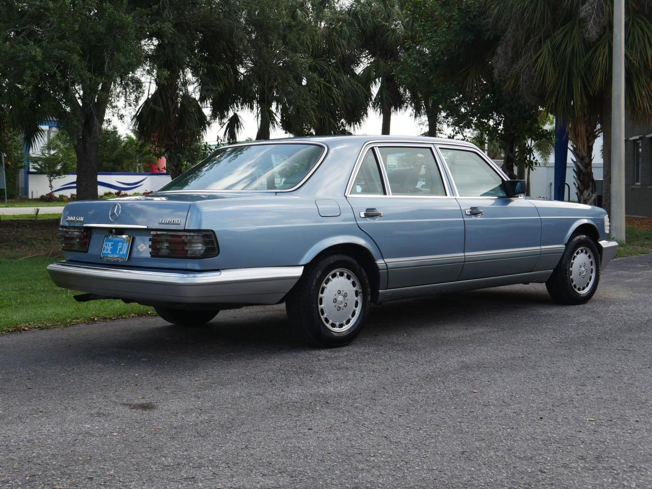 1986 Mercedes - Benz 300SDL