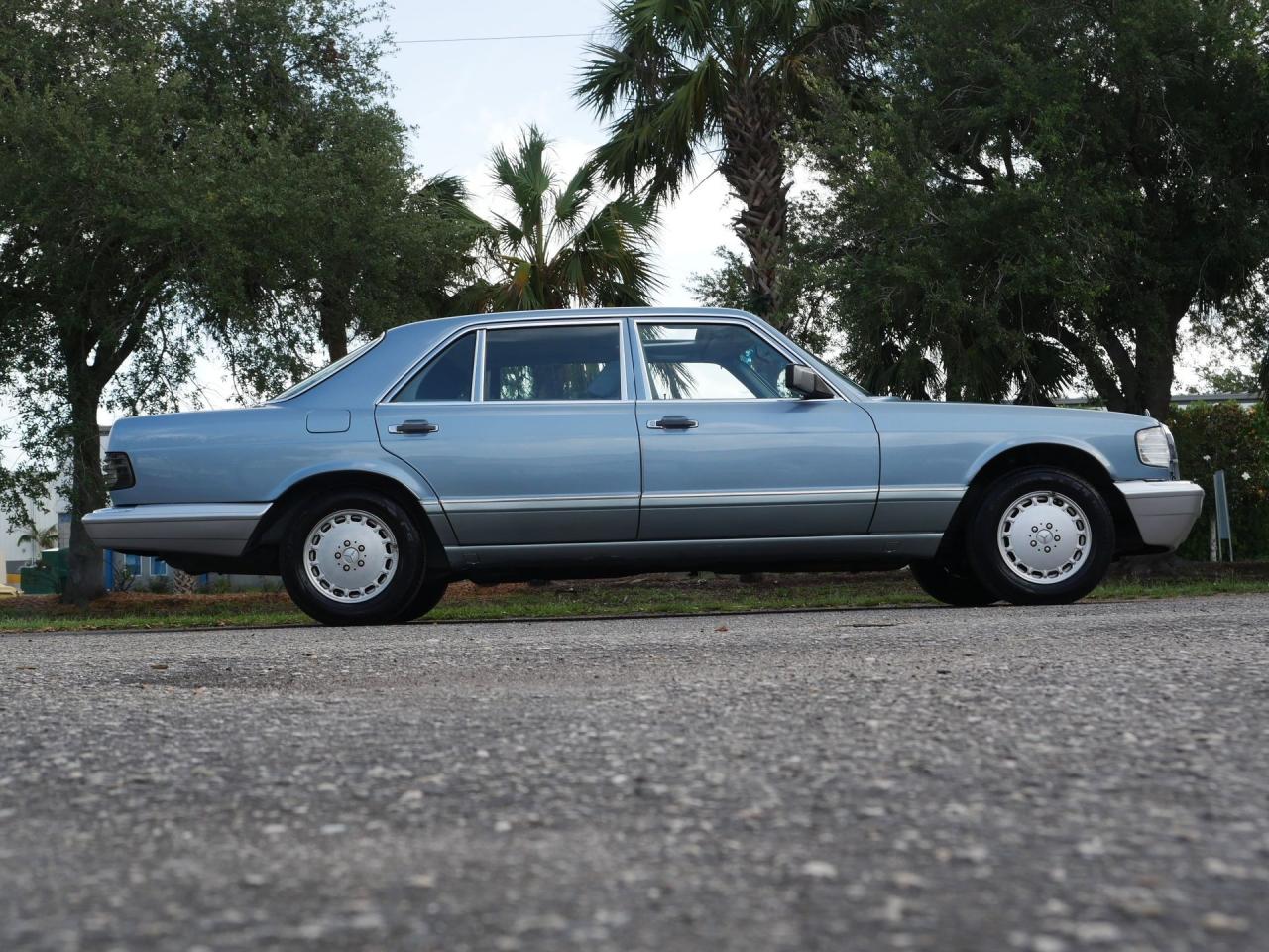 1986 Mercedes - Benz 300SDL