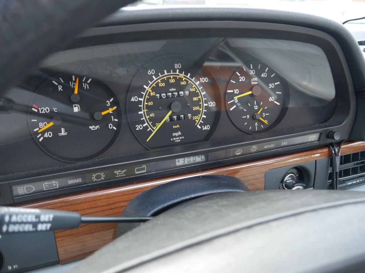 1986 Mercedes - Benz 300SDL