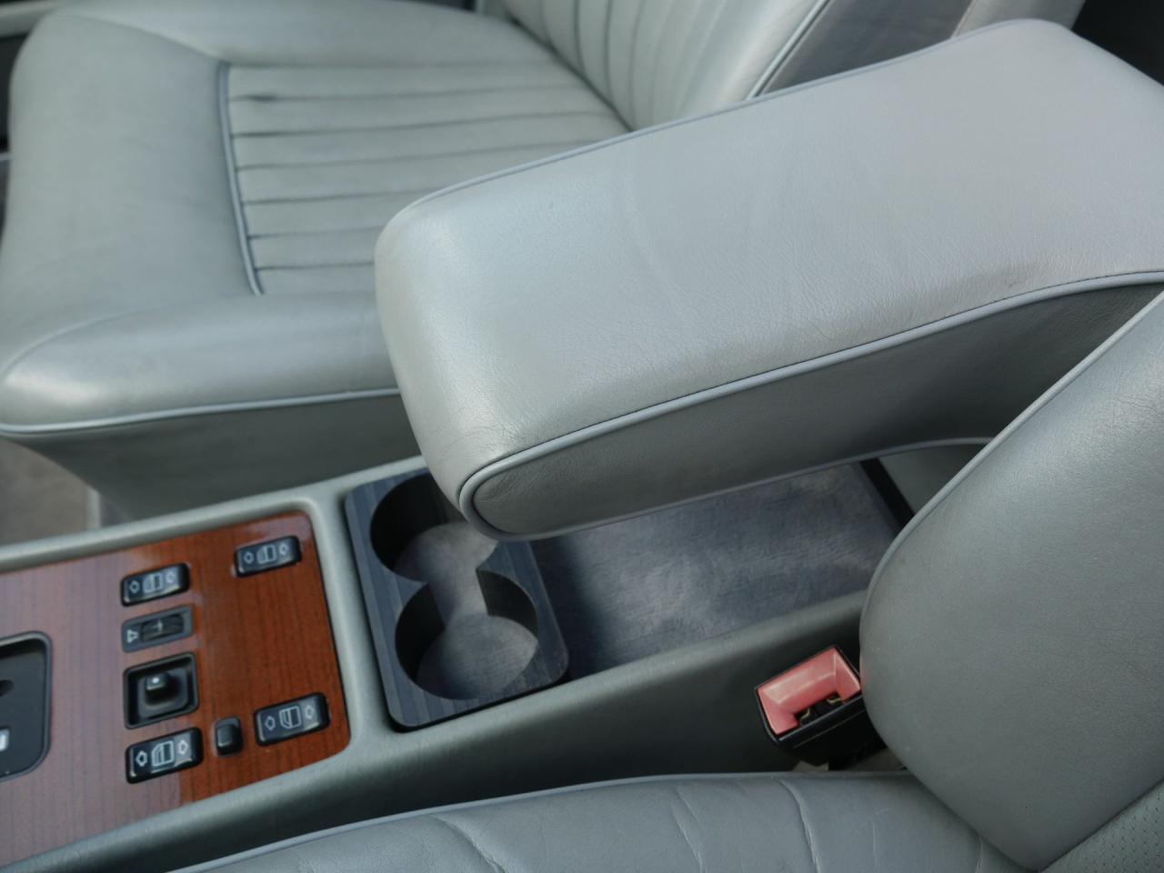 1986 Mercedes - Benz 300SDL