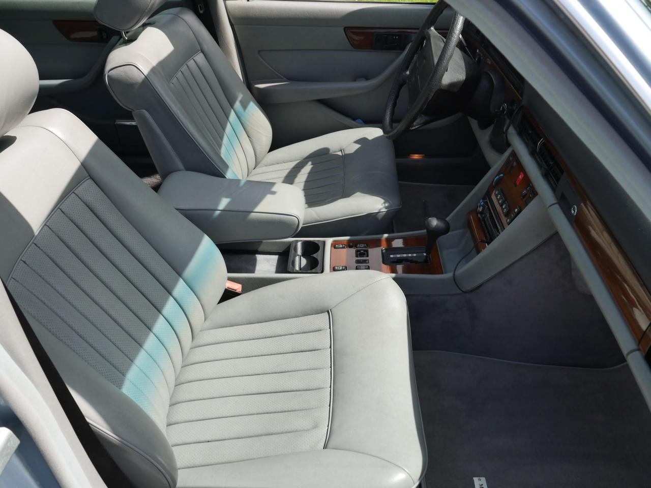 1986 Mercedes - Benz 300SDL