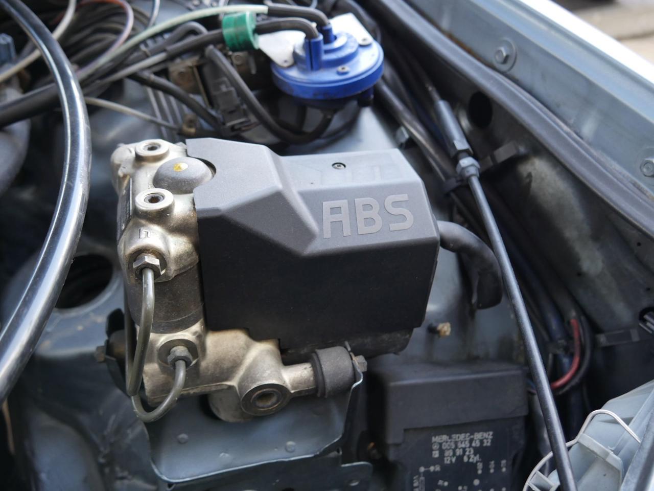 1986 Mercedes - Benz 300SDL