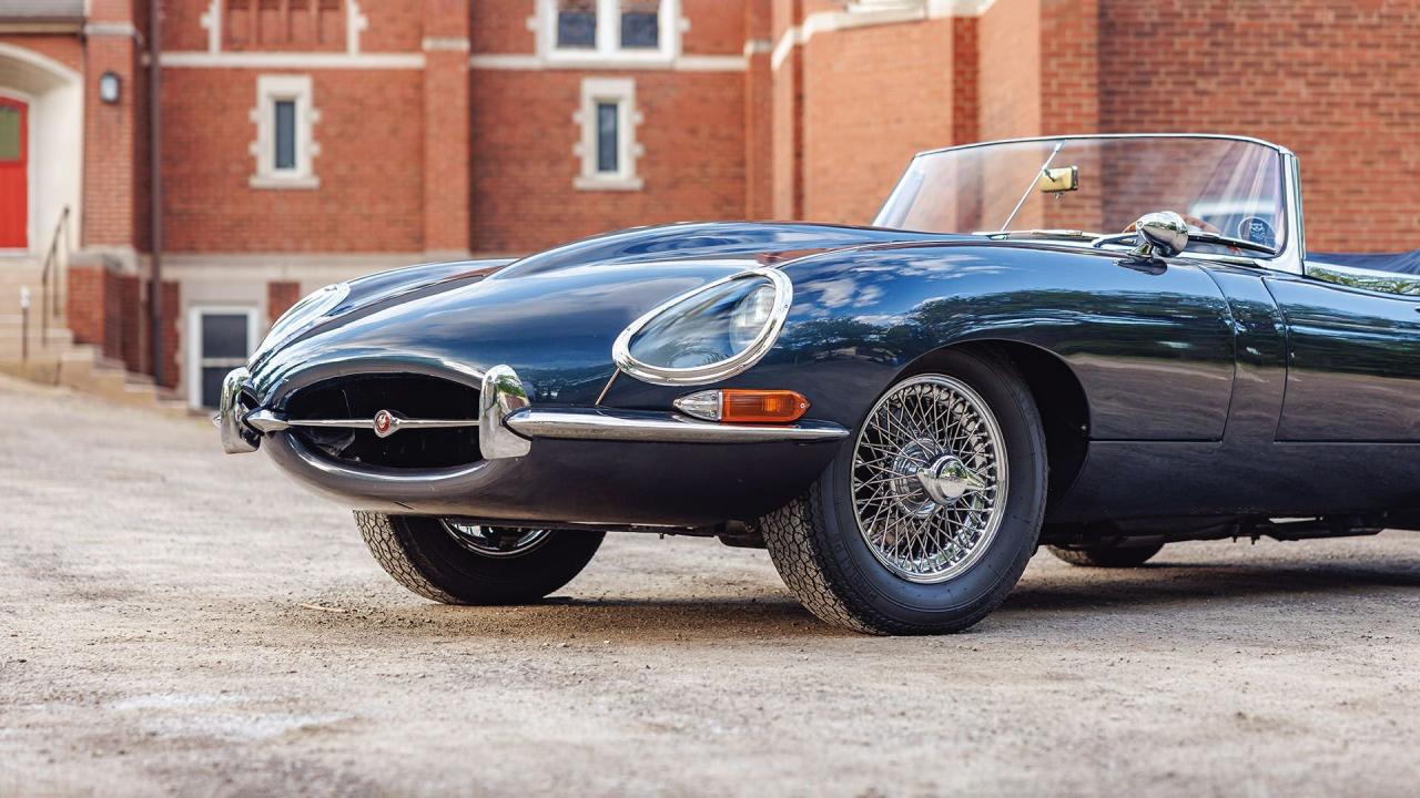 1962 Jaguar E-Type Series 1 3.8 Roadster