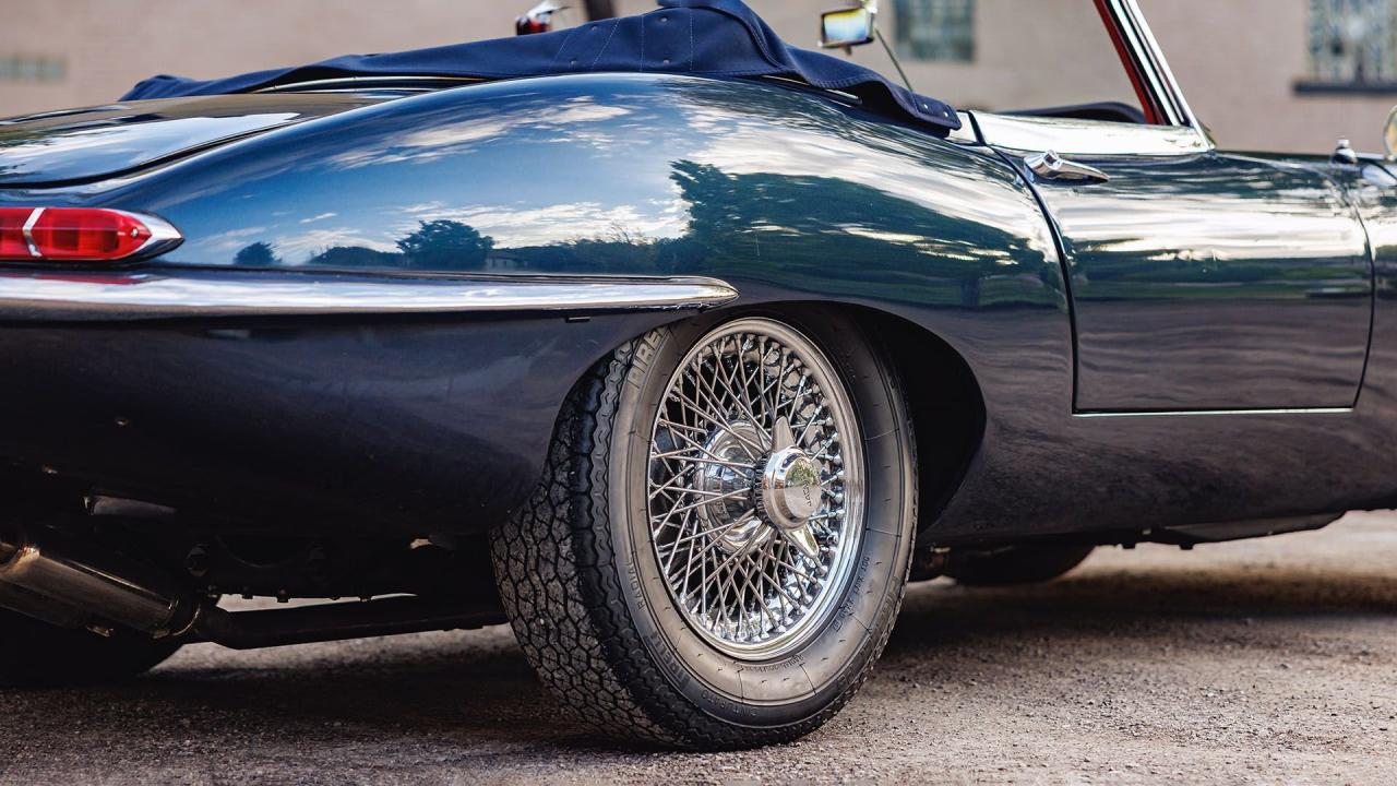 1962 Jaguar E-Type Series 1 3.8 Roadster