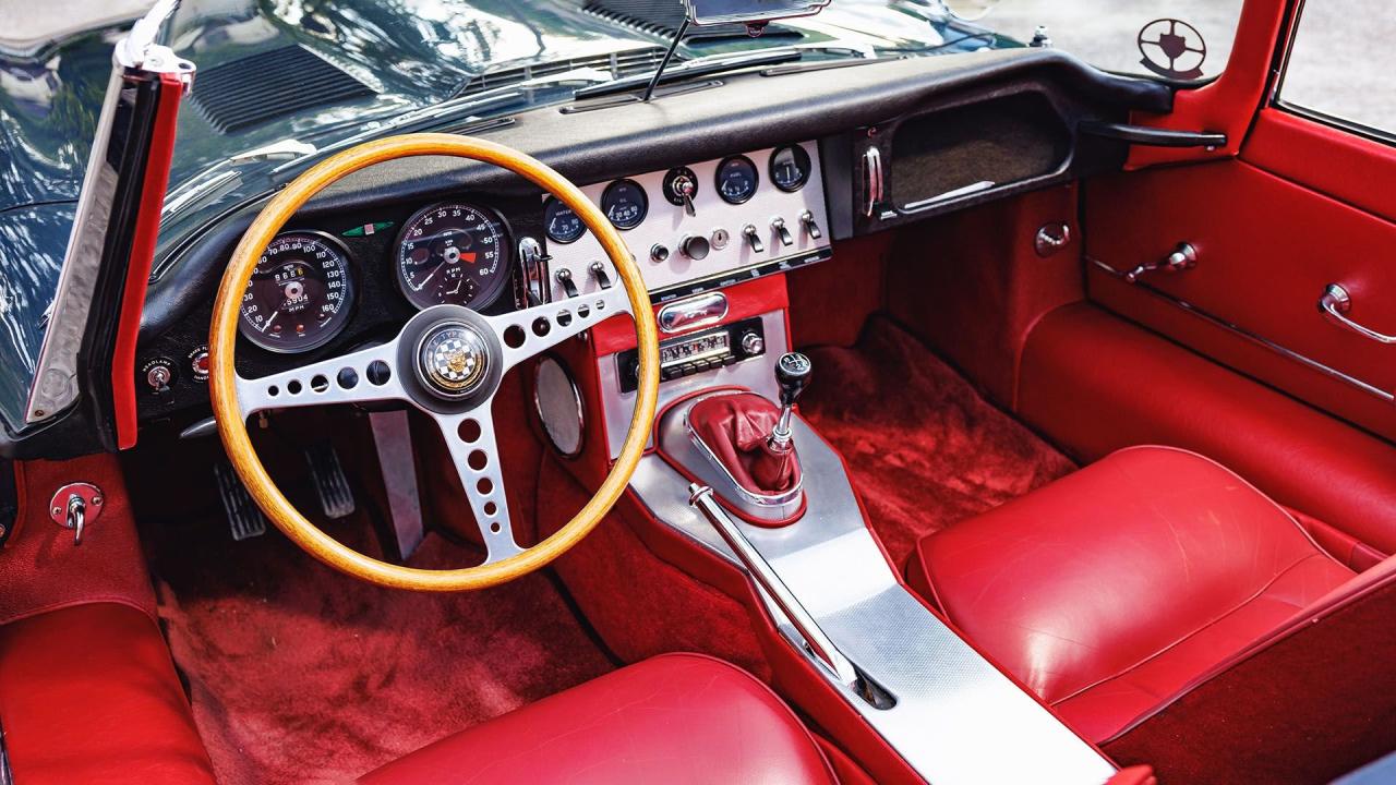 1962 Jaguar E-Type Series 1 3.8 Roadster