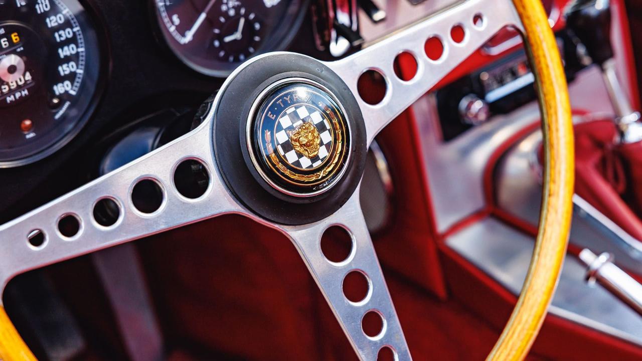 1962 Jaguar E-Type Series 1 3.8 Roadster
