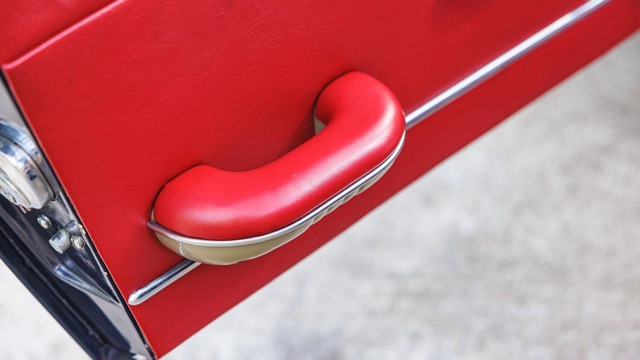 1962 Jaguar E-Type Series 1 3.8 Roadster