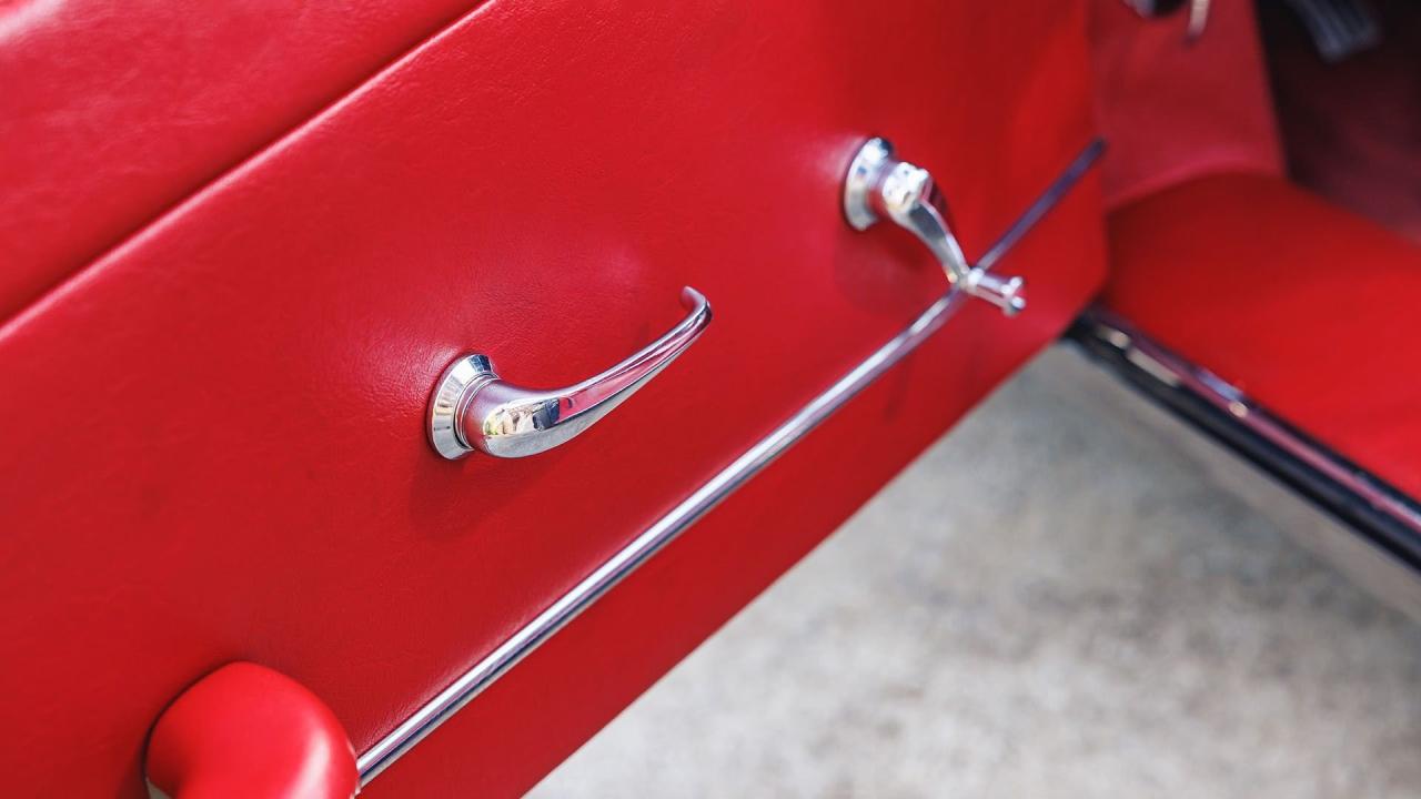 1962 Jaguar E-Type Series 1 3.8 Roadster