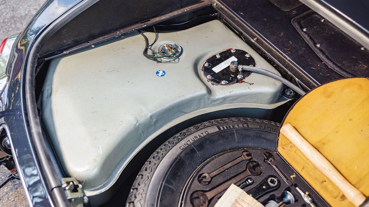 1962 Jaguar E-Type Series 1 3.8 Roadster