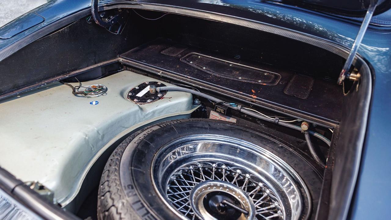 1962 Jaguar E-Type Series 1 3.8 Roadster