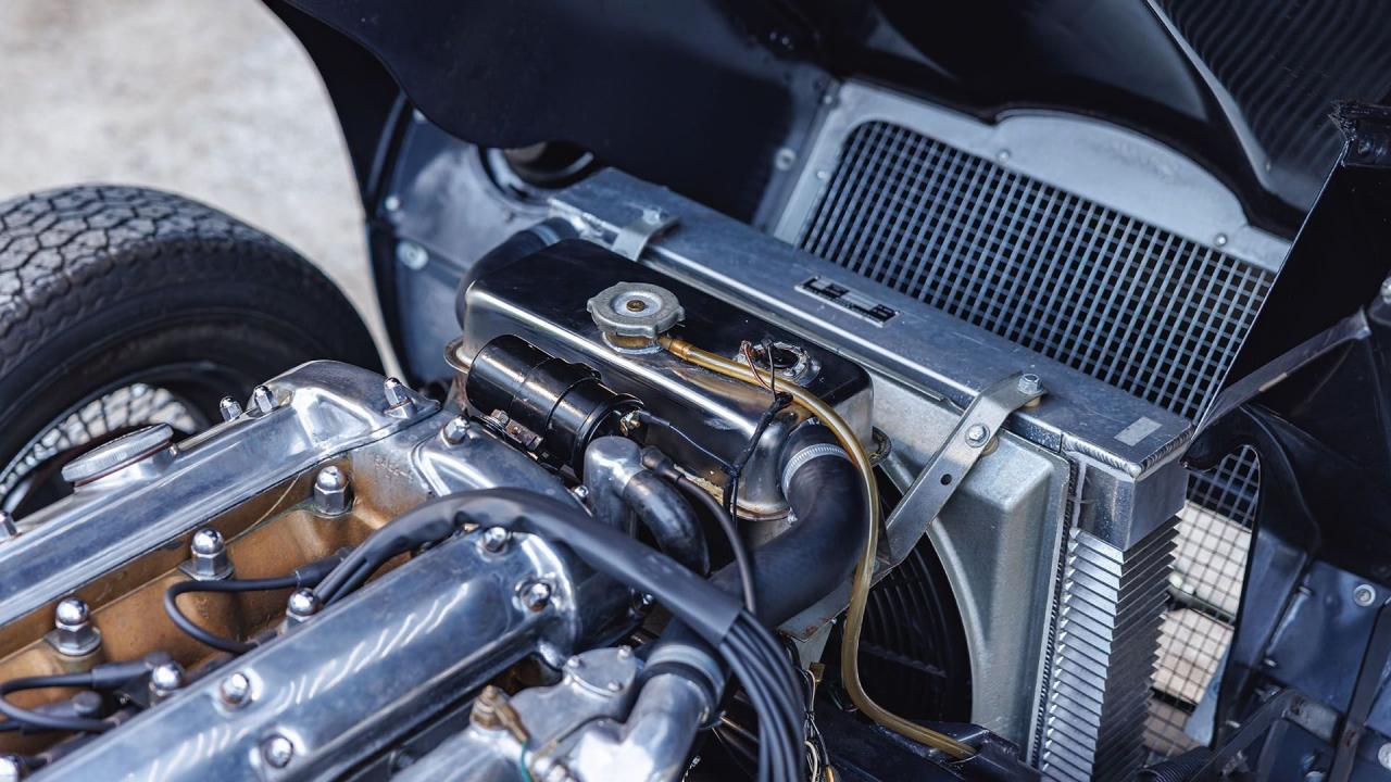 1962 Jaguar E-Type Series 1 3.8 Roadster