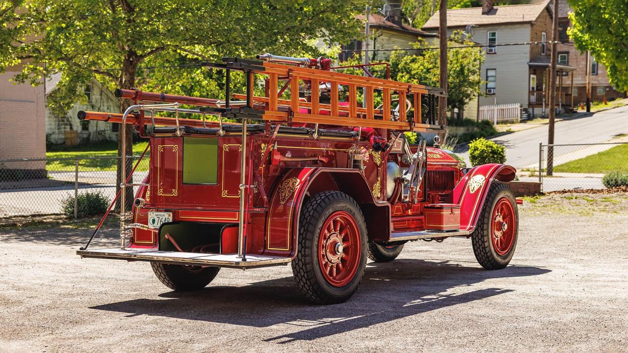 1924 American-LaFrance Type 40 Combination Chemical and Hose Fire Truck