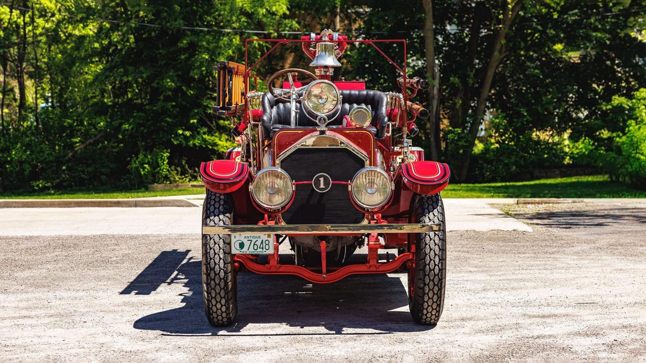 1924 American-LaFrance Type 40 Combination Chemical and Hose Fire Truck
