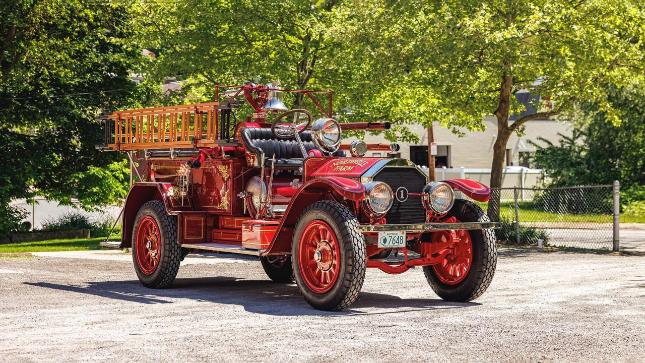 1924 American-LaFrance Type 40 Combination Chemical and Hose Fire Truck