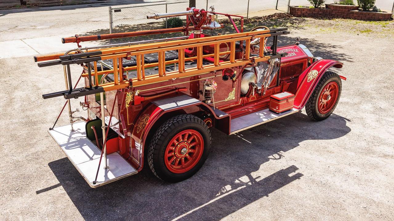 1924 American-LaFrance Type 40 Combination Chemical and Hose Fire Truck