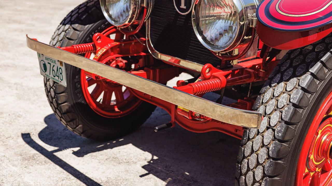 1924 American-LaFrance Type 40 Combination Chemical and Hose Fire Truck
