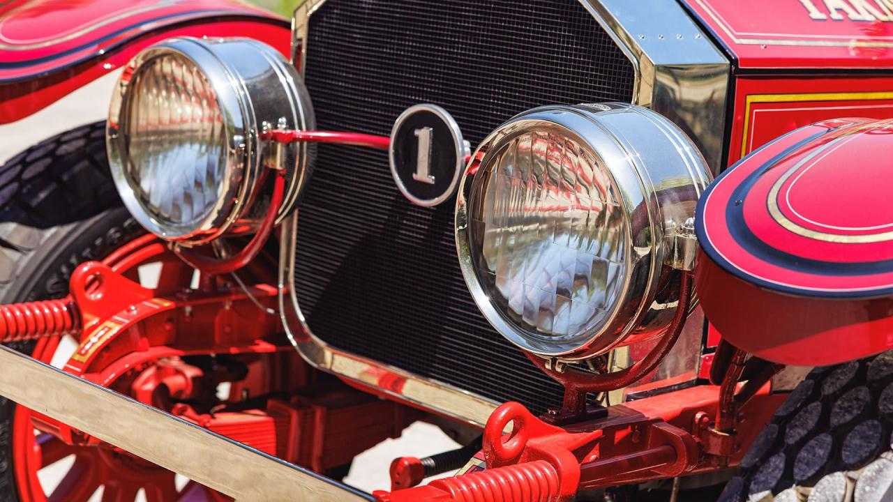 1924 American-LaFrance Type 40 Combination Chemical and Hose Fire Truck