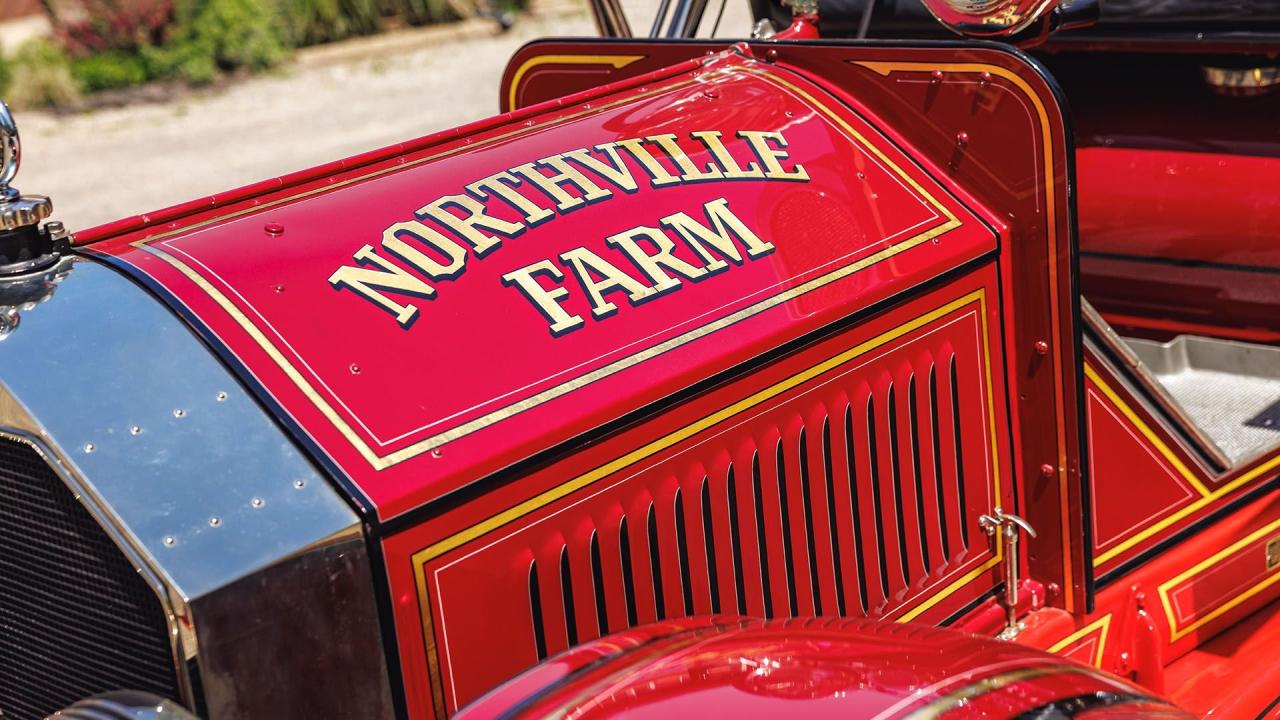 1924 American-LaFrance Type 40 Combination Chemical and Hose Fire Truck