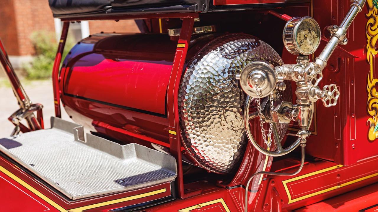 1924 American-LaFrance Type 40 Combination Chemical and Hose Fire Truck