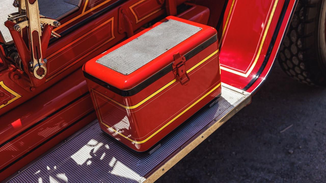 1924 American-LaFrance Type 40 Combination Chemical and Hose Fire Truck