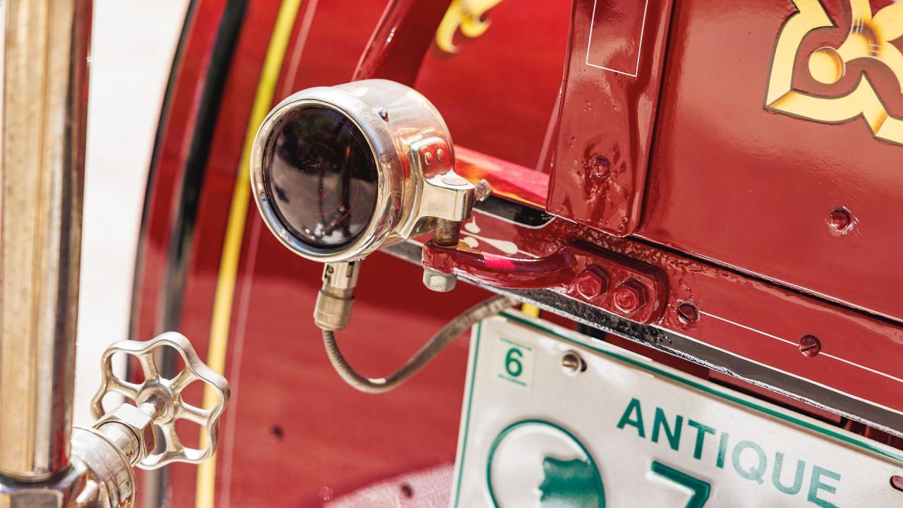 1924 American-LaFrance Type 40 Combination Chemical and Hose Fire Truck