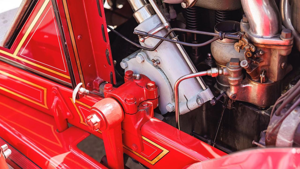 1924 American-LaFrance Type 40 Combination Chemical and Hose Fire Truck