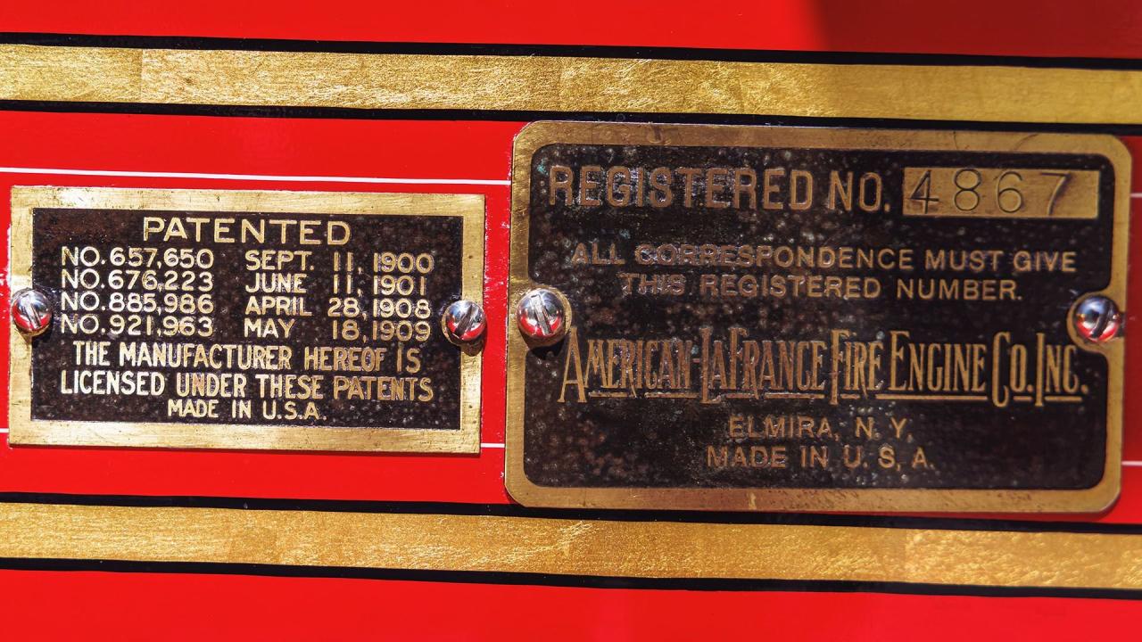 1924 American-LaFrance Type 40 Combination Chemical and Hose Fire Truck
