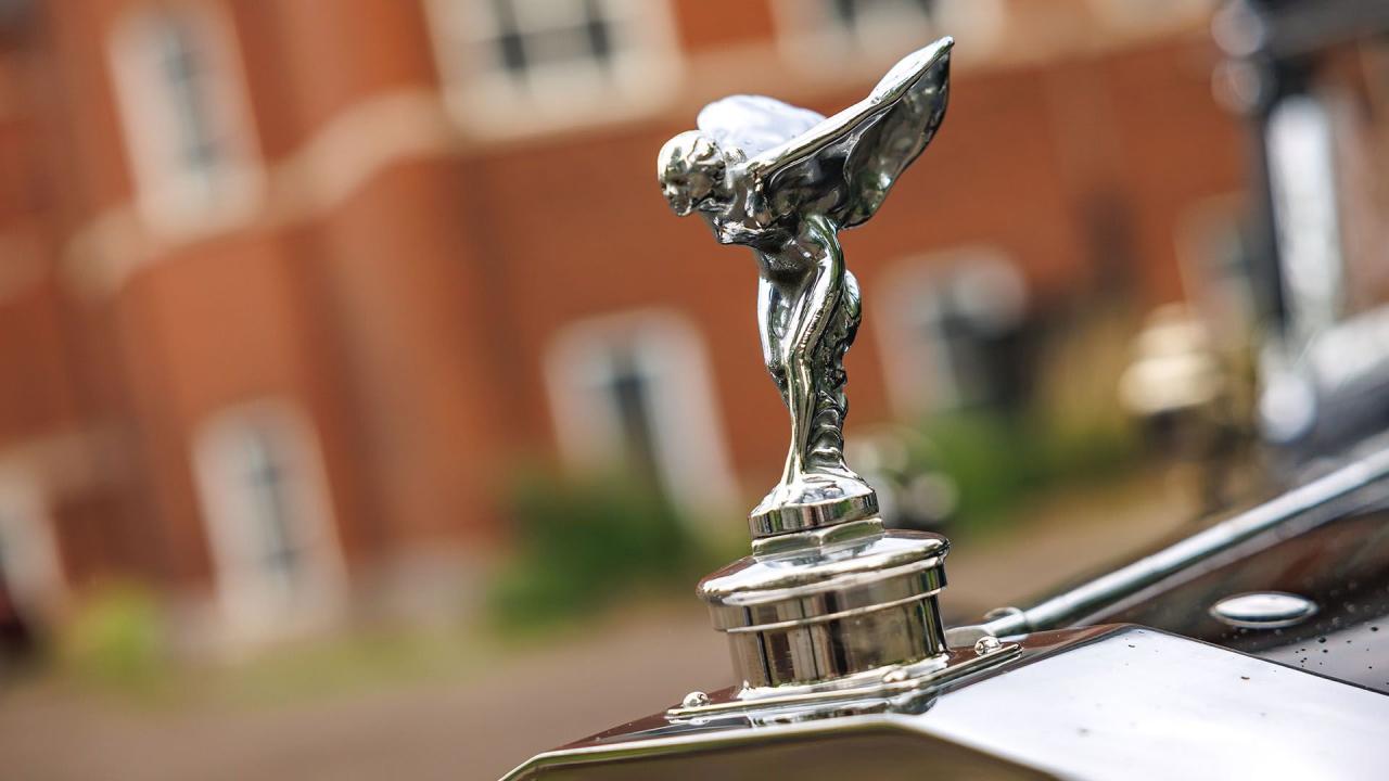 1934 Rolls - Royce Phantom II Barker Sedanca de Ville