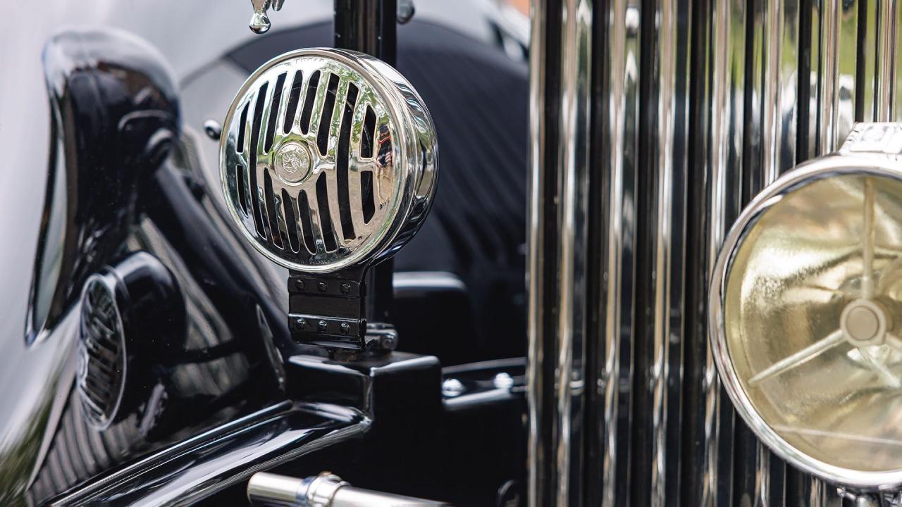 1934 Rolls - Royce Phantom II Barker Sedanca de Ville