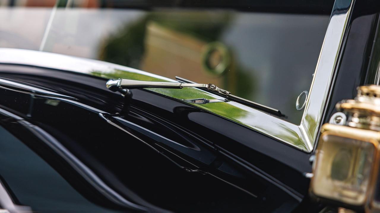 1934 Rolls - Royce Phantom II Barker Sedanca de Ville
