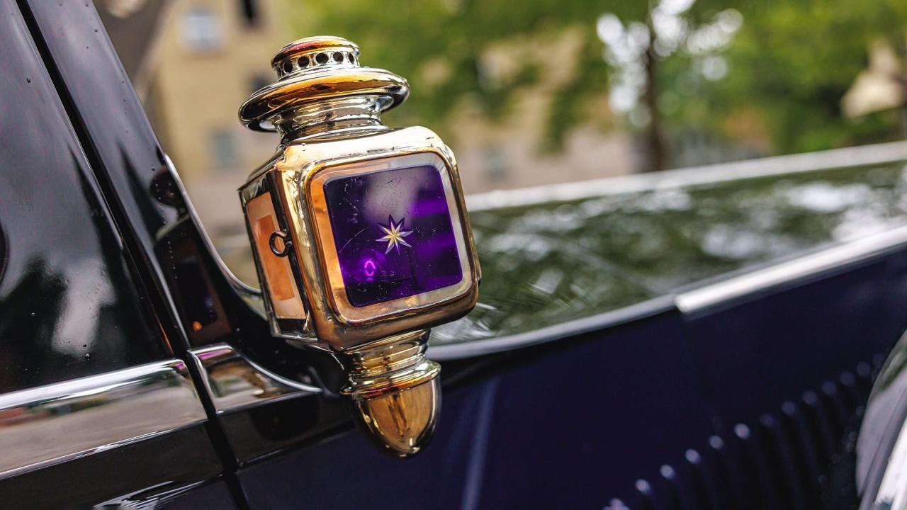 1934 Rolls - Royce Phantom II Barker Sedanca de Ville