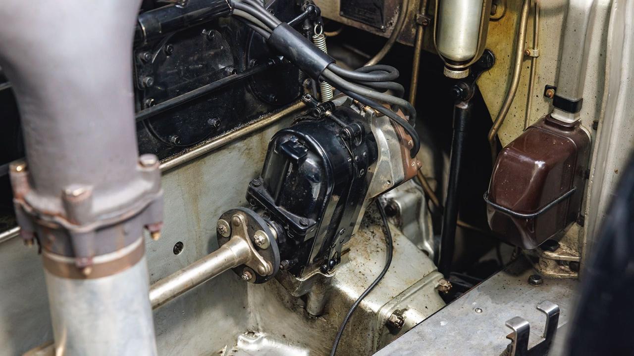1934 Rolls - Royce Phantom II Barker Sedanca de Ville