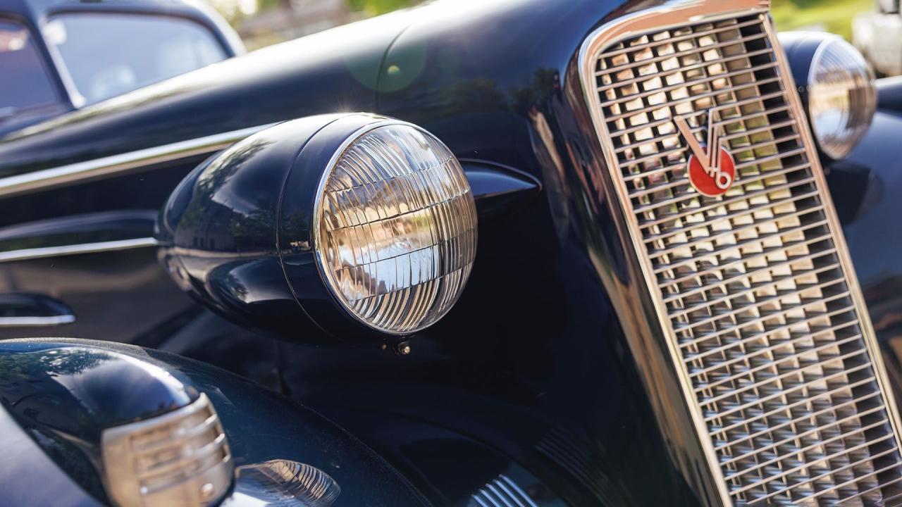 1936 Cadillac Series 90 V-16 Five-Passenger Town Sedan