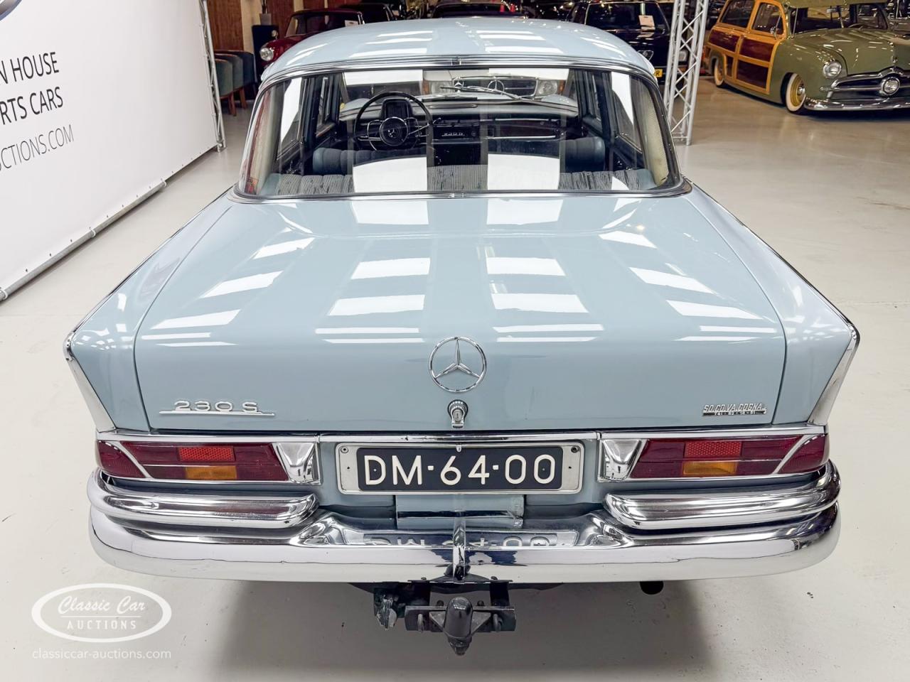 1965 Mercedes - Benz 230S