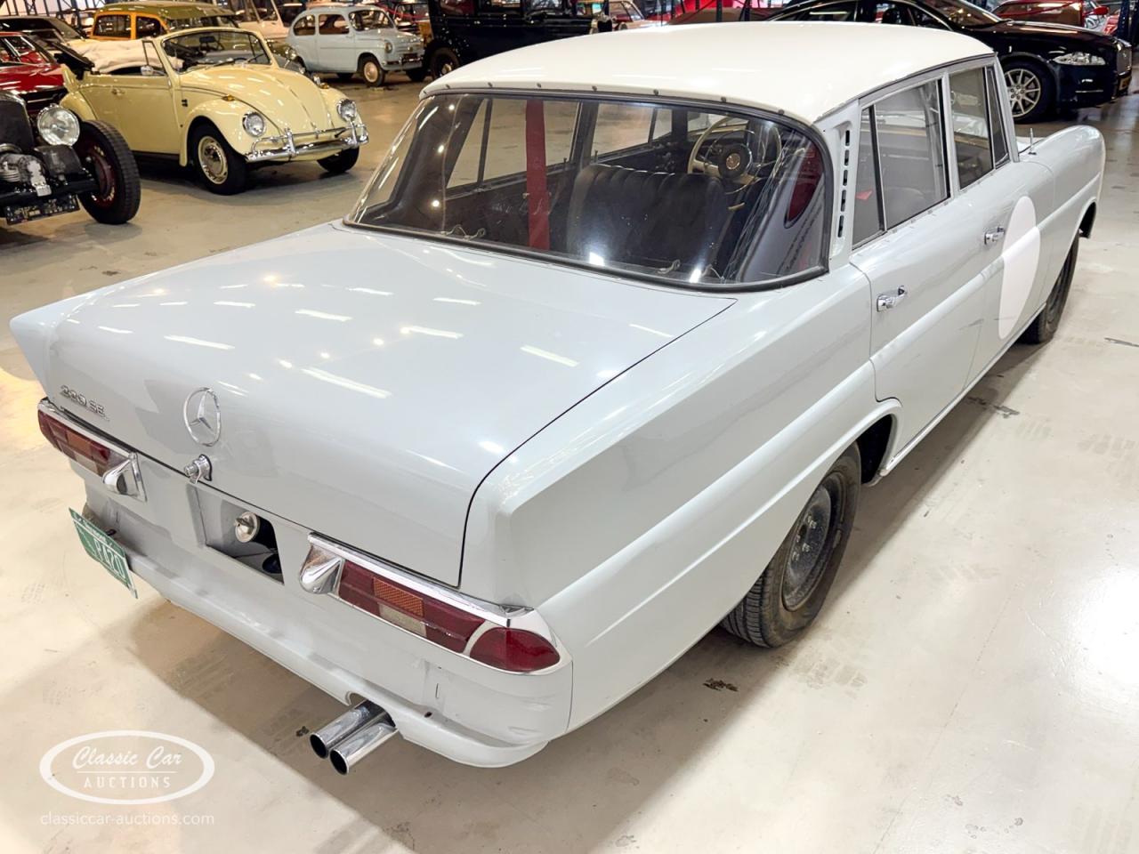1960 Mercedes - Benz 220 SE