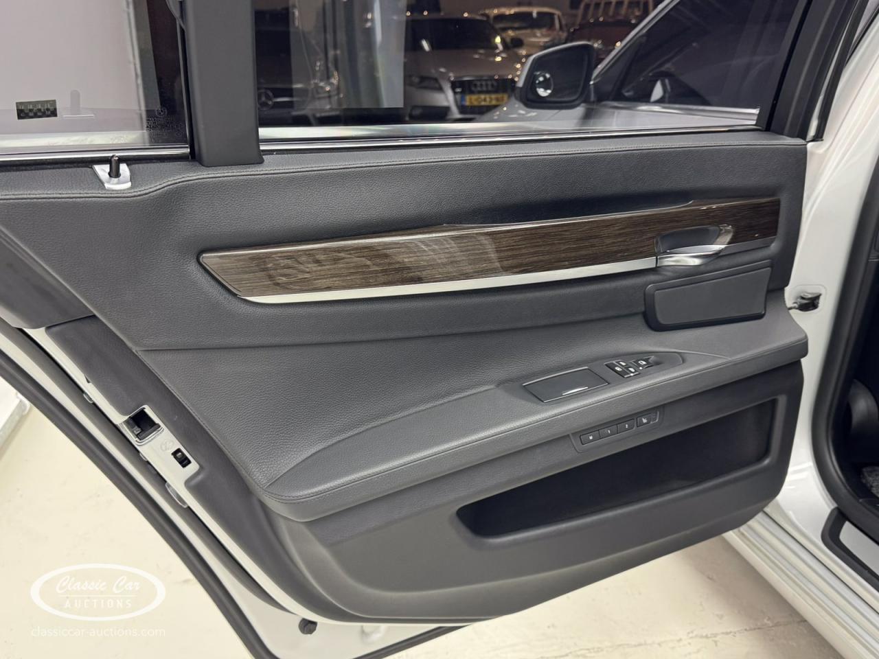 2009 BMW 750