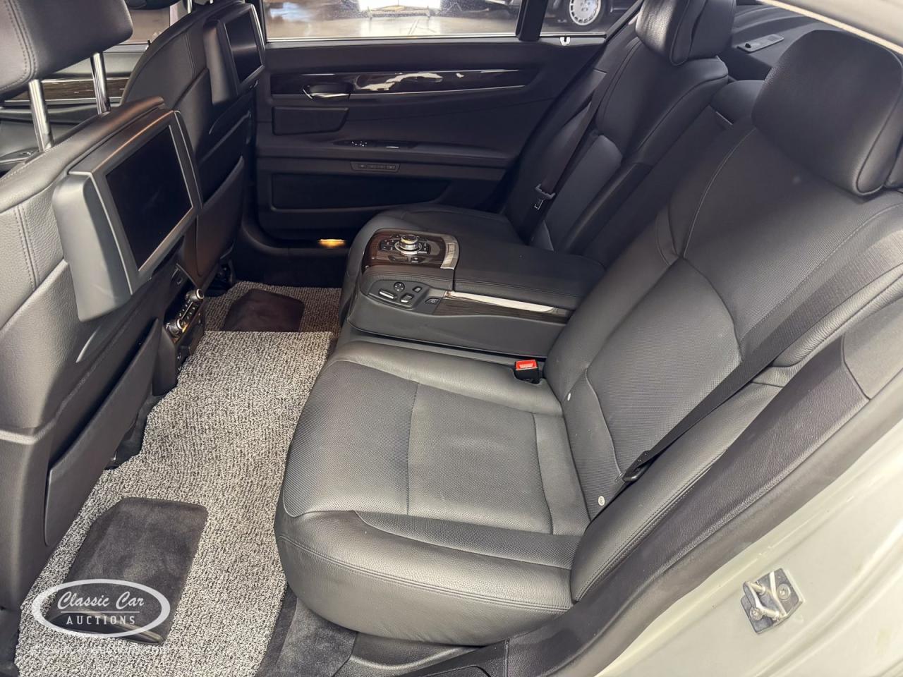 2009 BMW 750
