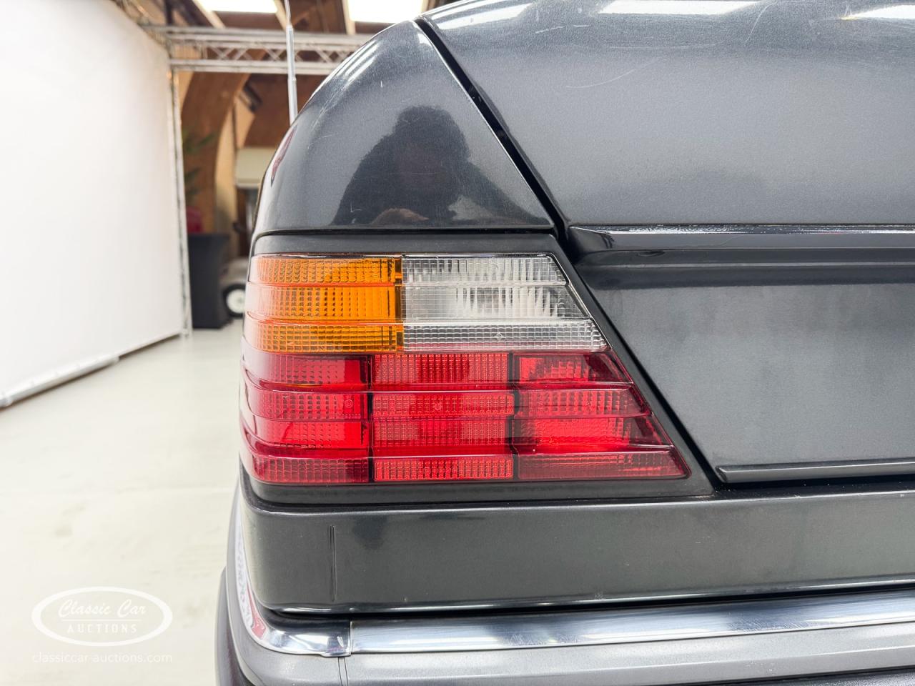 1992 Mercedes - Benz 200E