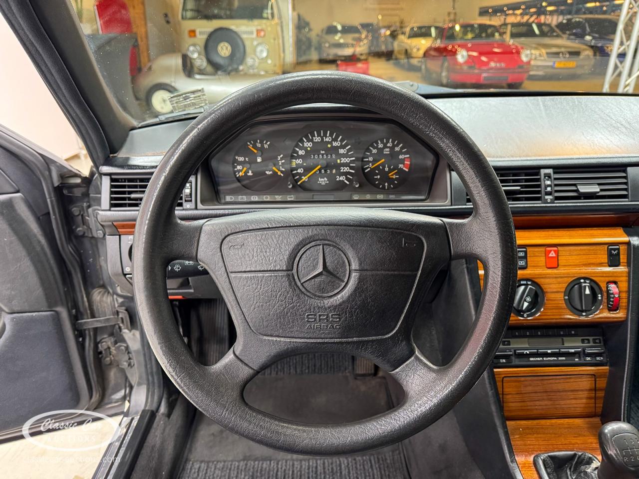 1992 Mercedes - Benz 200E