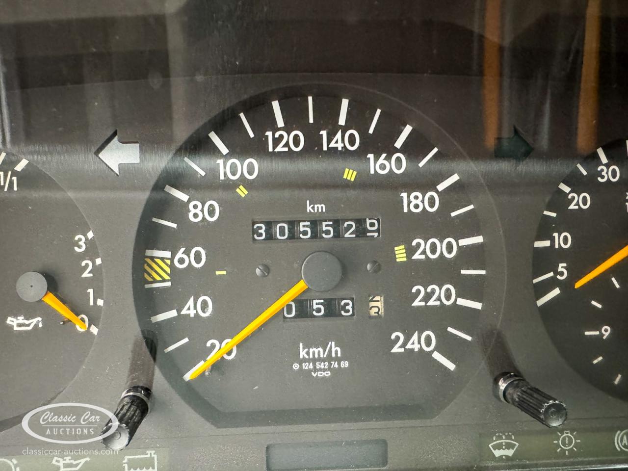1992 Mercedes - Benz 200E