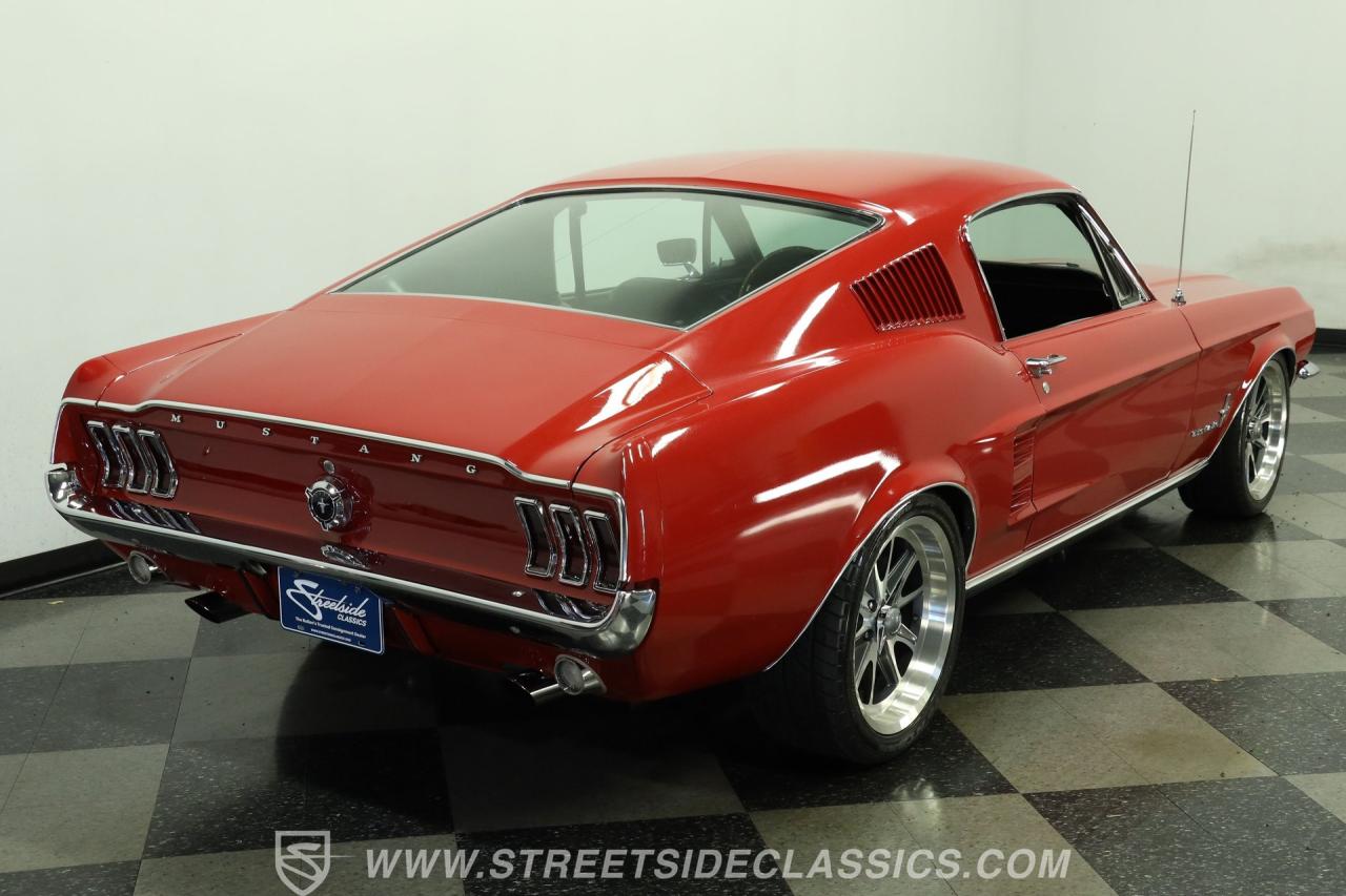 1967 Ford Mustang Fastback Restomod