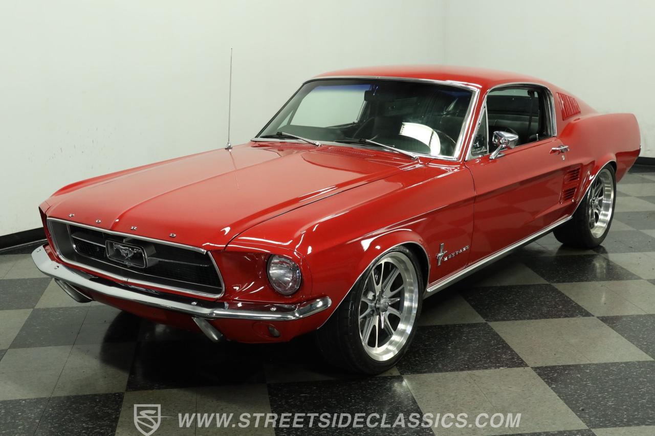 1967 Ford Mustang Fastback Restomod