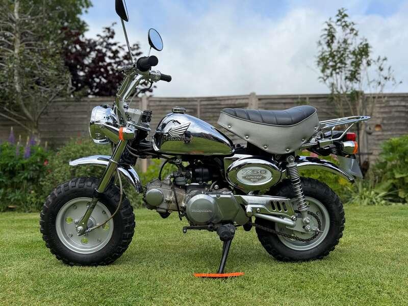 2004 Honda Z50 CHROME LIMITED EDITION MONKEY