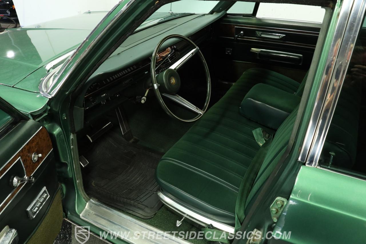 1968 Chrysler New Yorker
